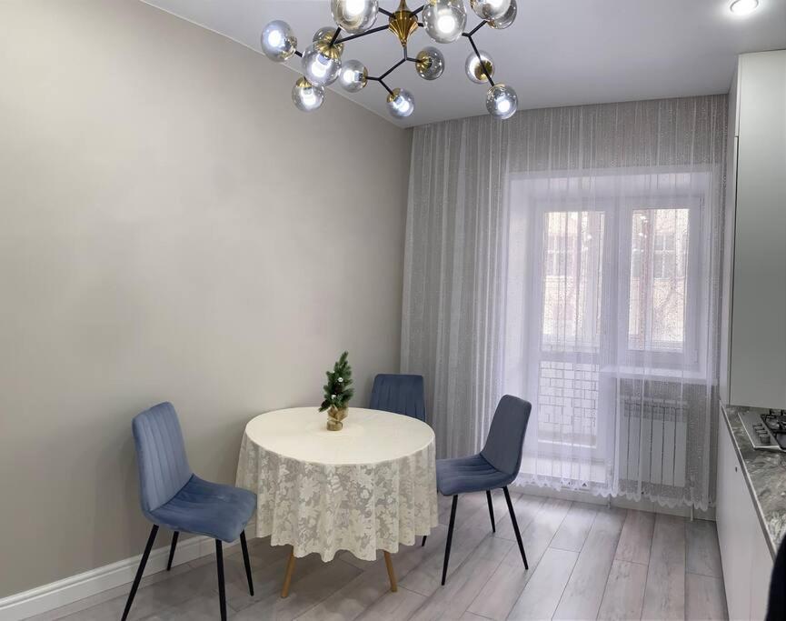 Vip Апартаменты В Центре Города Kostanay Luaran gambar